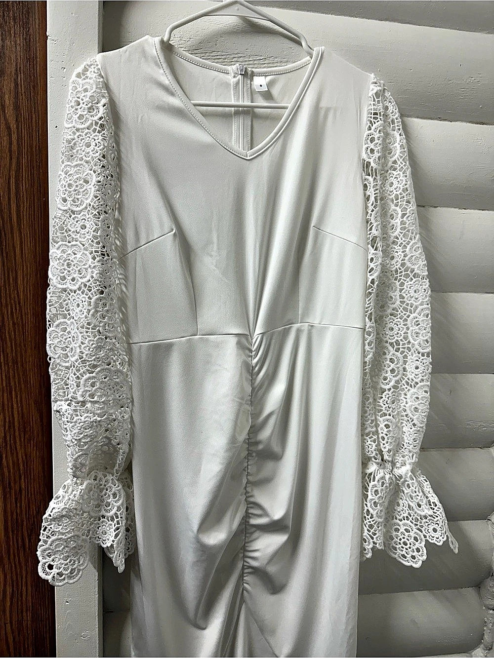 White Lace Sleeve Maxi Dress Like New size Small 
Sleeve details are lovely